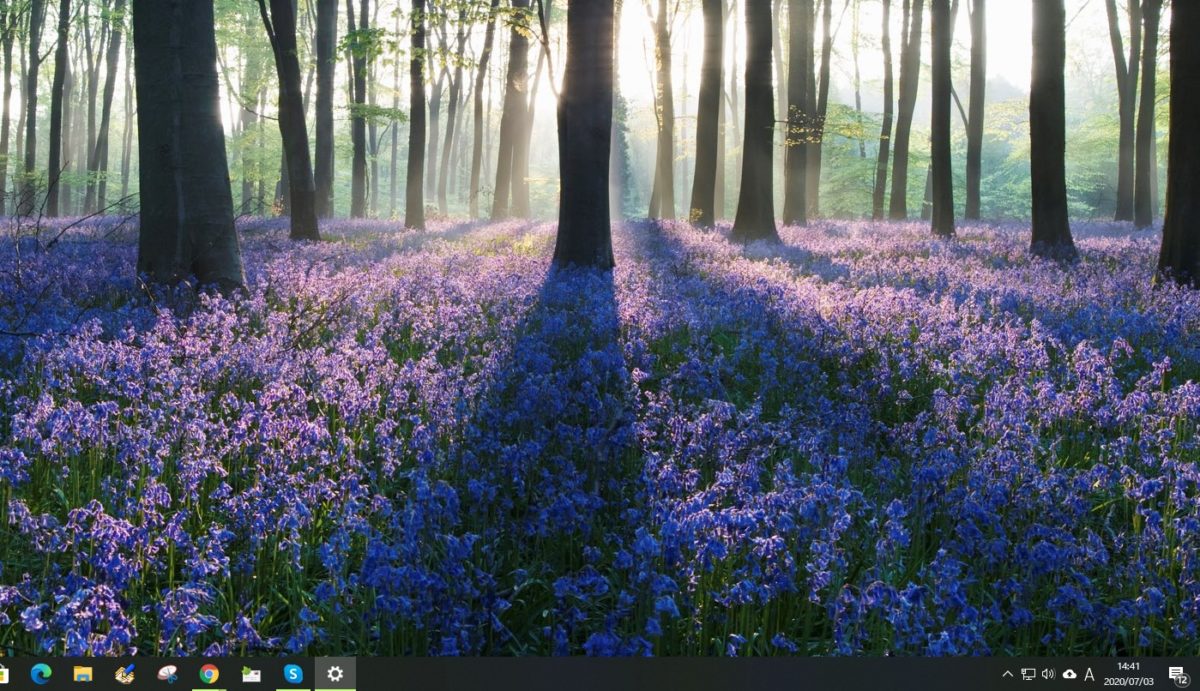 Windows10壁紙（背景）が自動で見た事ない写真に入れ替わる設定は 